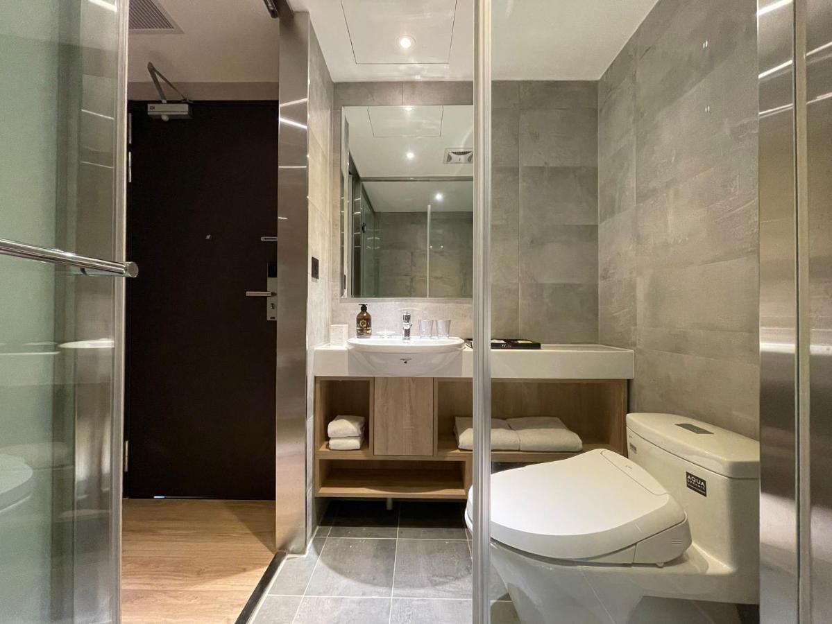 N Hotel Taipei Bagian luar foto