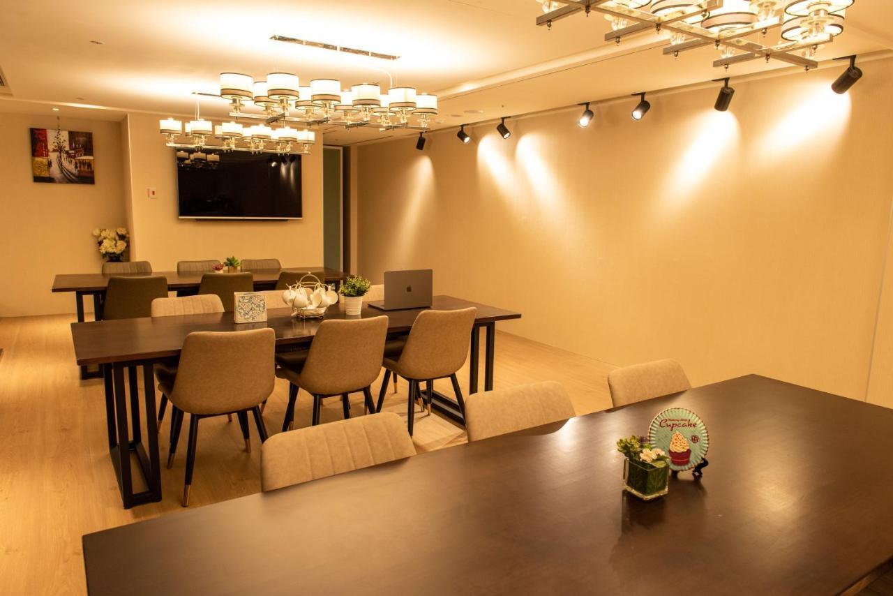N Hotel Taipei Bagian luar foto