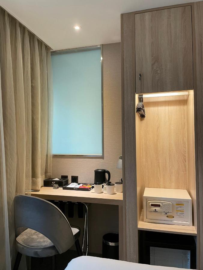 N Hotel Taipei Bagian luar foto