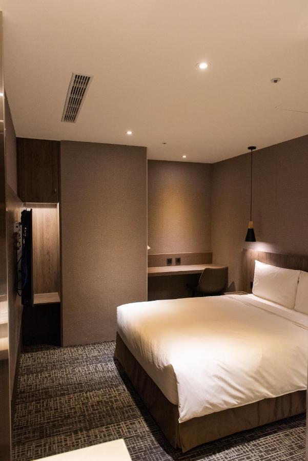 N Hotel Taipei Bagian luar foto