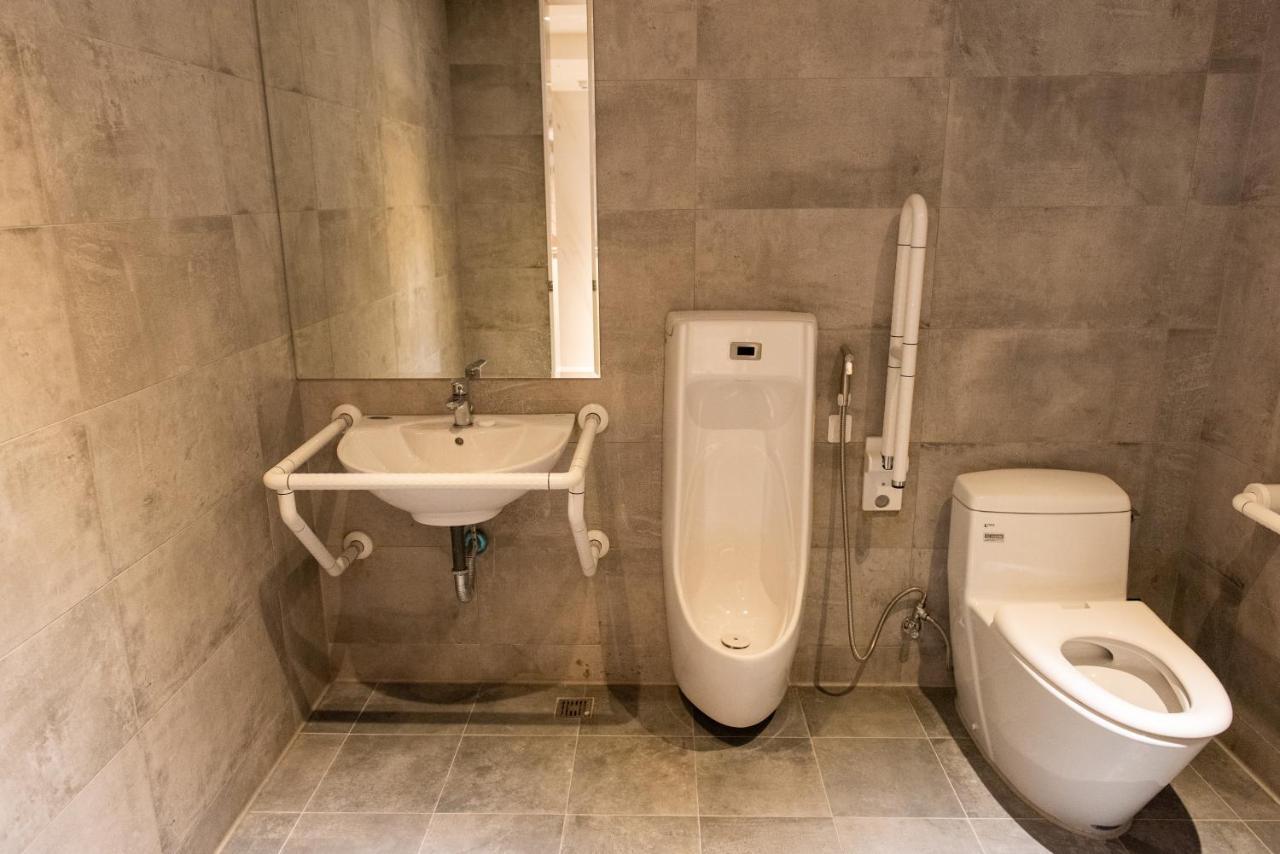 N Hotel Taipei Bagian luar foto