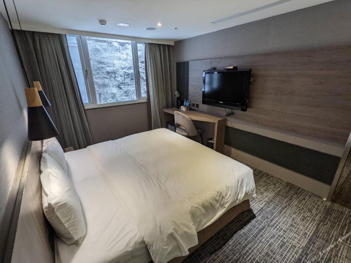 N Hotel Taipei Bagian luar foto